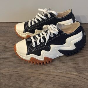 Converse Run Star Motion Platform